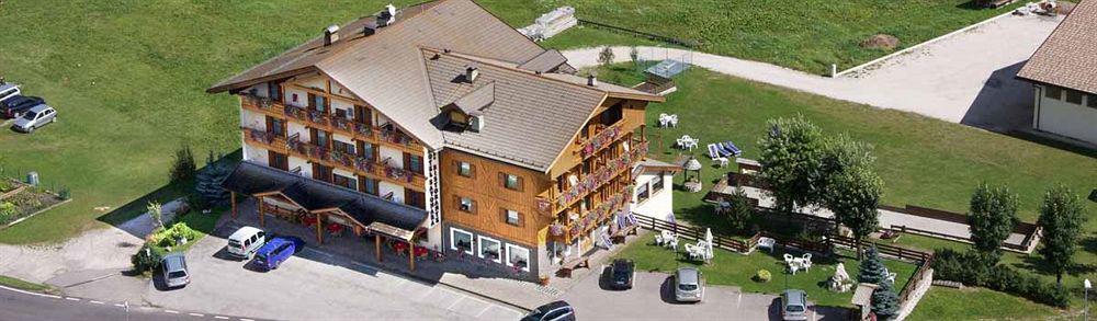 Wellness Hotel Dolomia Soraga Exteriör bild